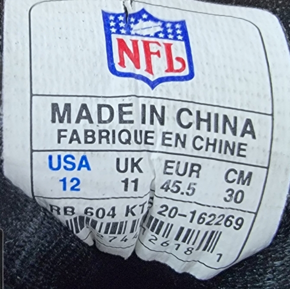 Reebok NFL men's cleats size 12 in excellent preloved condition. Cleats intact. - Picture 4 of 9